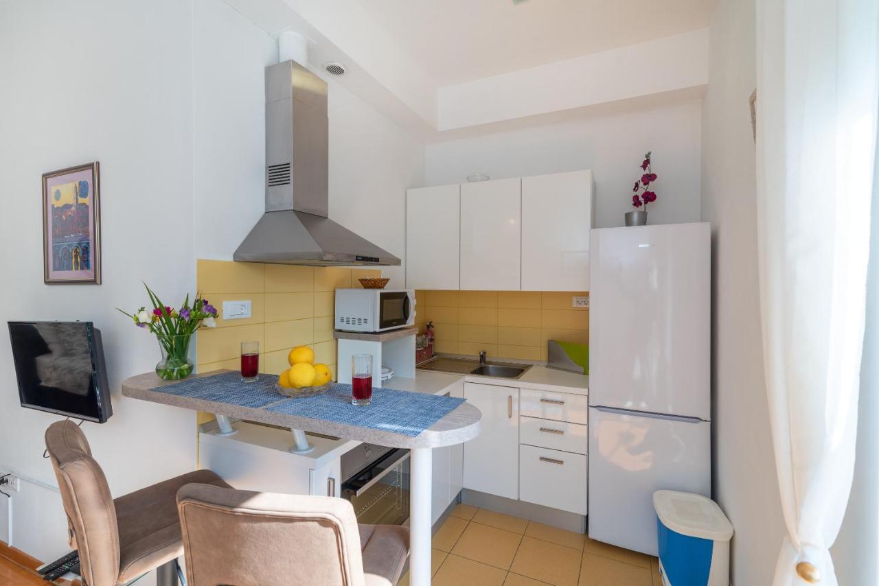 Studio At Bacvice Beach Split Buitenkant foto